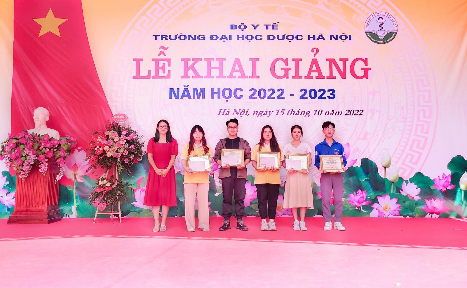 Học bổng Botania - Chặng đường 4 năm đồng hành cùng các sinh viên trường Đại học Dược Hà Nội chinh phục những đỉnh cao mới